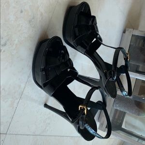 Ysl platform classic patent